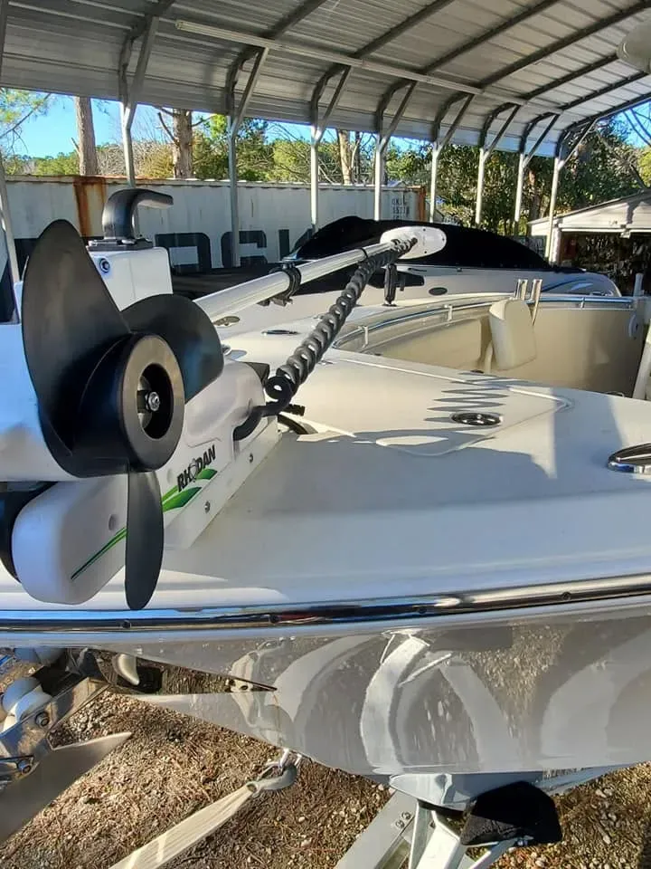 Trolling motor mounted on a bow